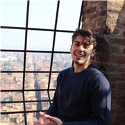 Laureato in ingegneria impartisce lezioni di matematica, fisica e informatica